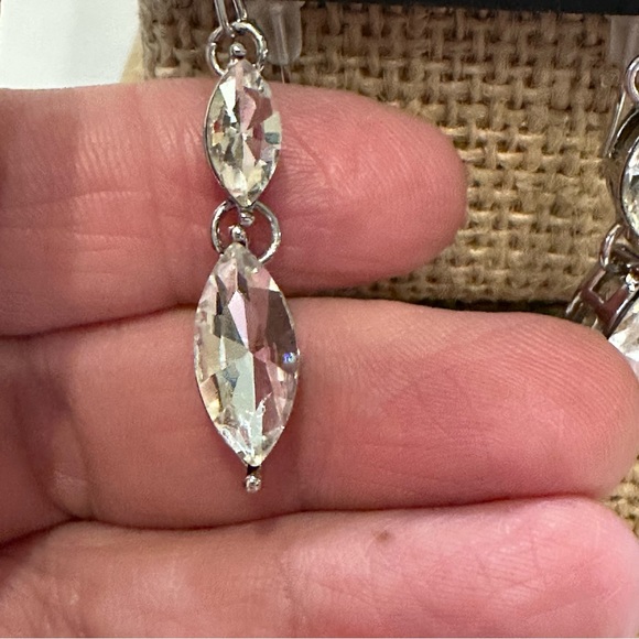 NWT 2 pairs of Bling Earrings - silver w/ clear crystals. District LA & C RSVP - Picture 9 of 11
